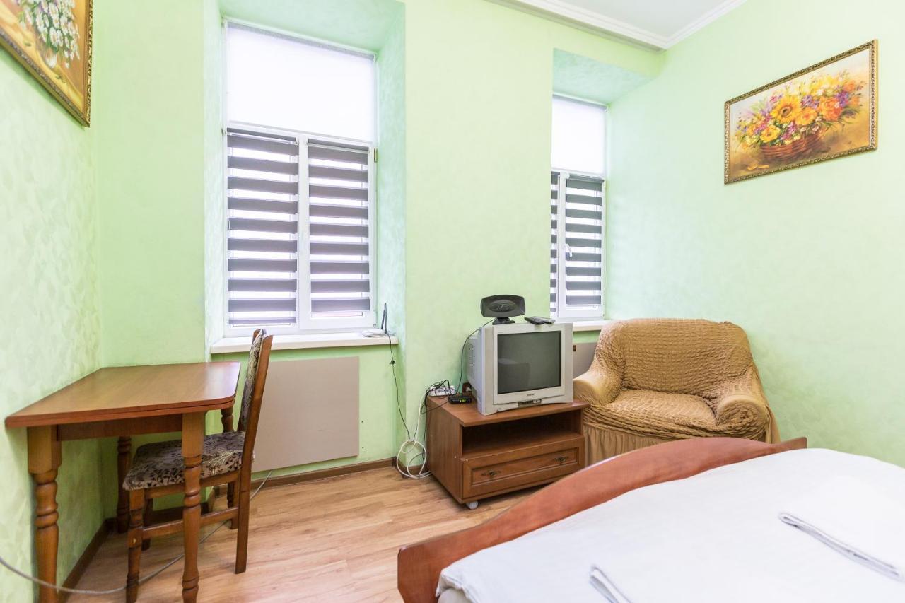 Апартаменти по вул.Люльки 8 - Apartments on Lulki Street 8 Лвив Екстериор снимка
