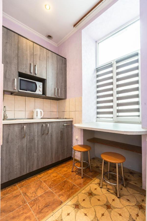 Апартаменти по вул.Люльки 8 - Apartments on Lulki Street 8 Лвив Екстериор снимка